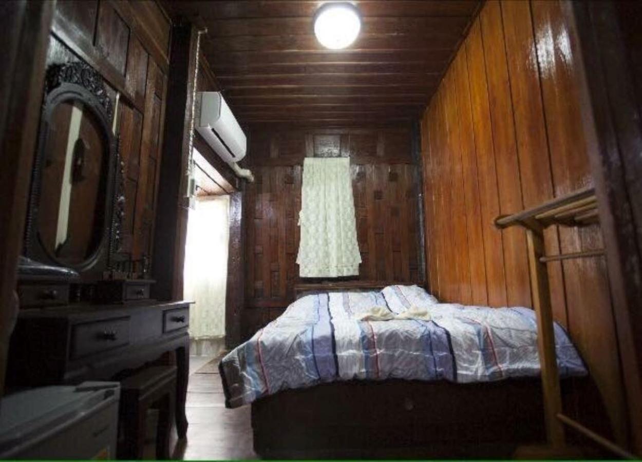 Solarcell Walking Street Homestay - โซล่าเซลล์ถนนคนเดินโฮมสเตย์ Ban Nong Nam Khan Экстерьер фото